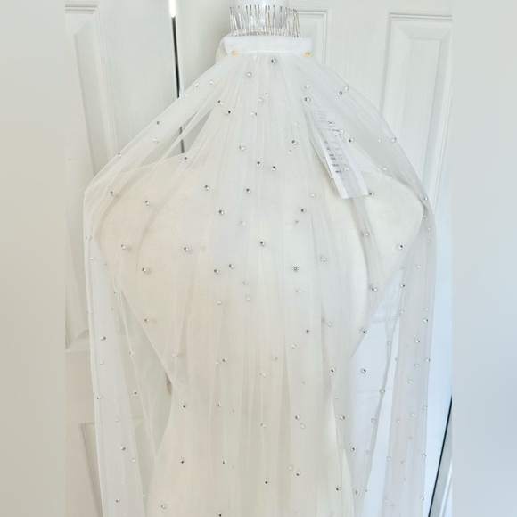 Accessories - New wedding veil with comb very long beaded pearls beautiful